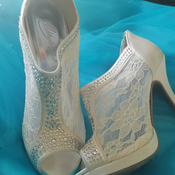 Michelangelo Lace booties - Picture 3 of 4